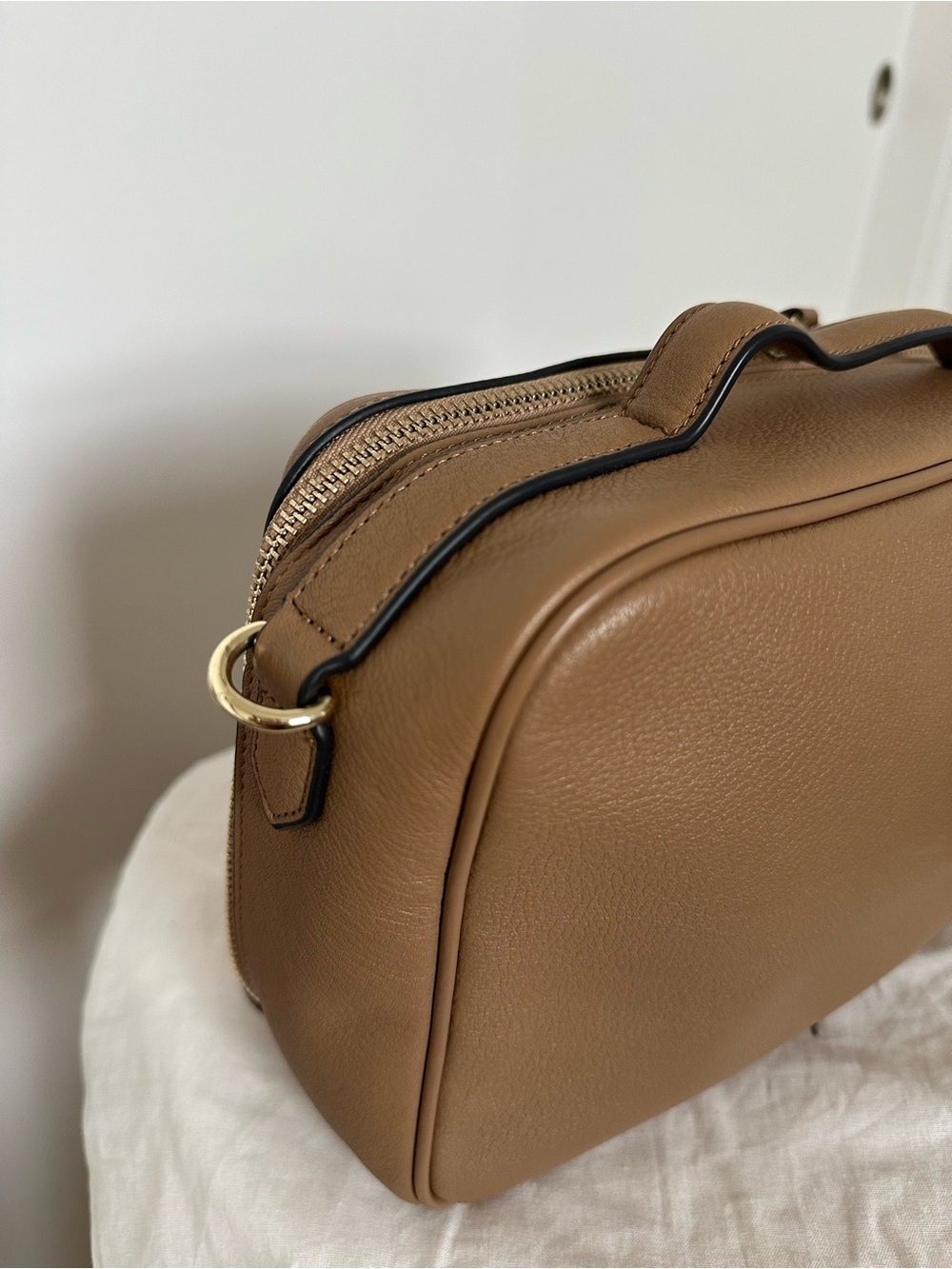 Leatherology Meadow Large Satchel Bag in Camel with additional strap included! - Picture 7 of 16
